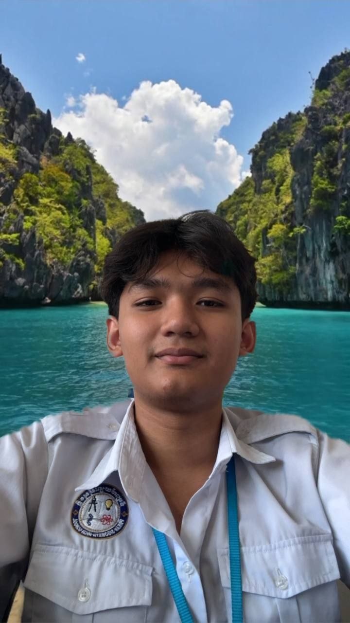 Lay Rethnireach polaroid